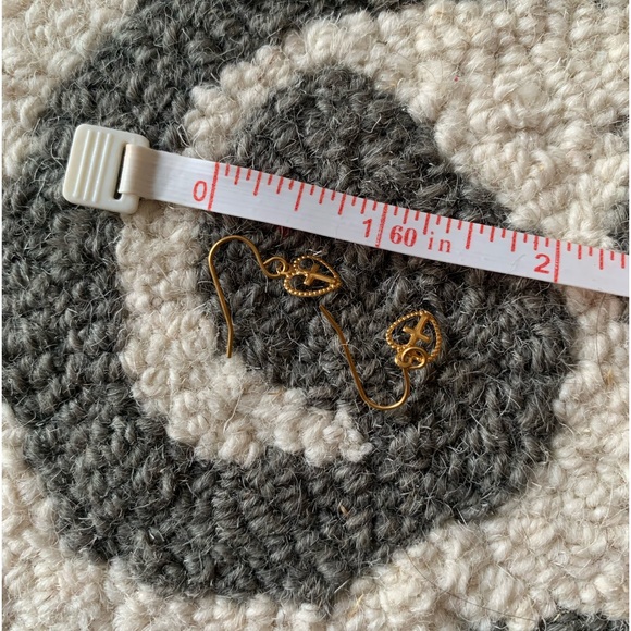 Adorable Gold Heart & Cross Earrings - Picture 3 of 3